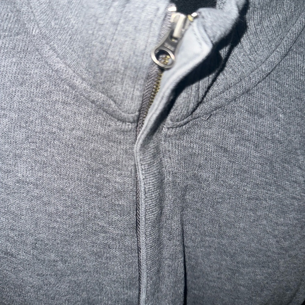Men’s used Cutter and Buck size XL grey quart zip pullover sweater - Picture 5 of 5